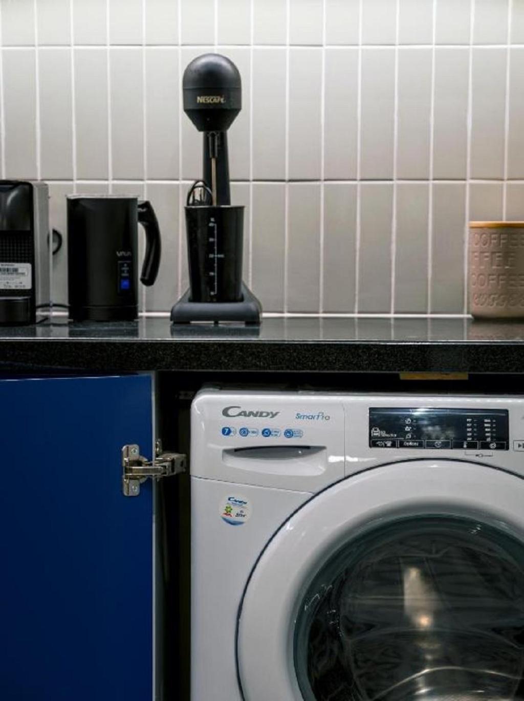 Smart And Elegant Home In The Centre Of アテネ エクステリア 写真